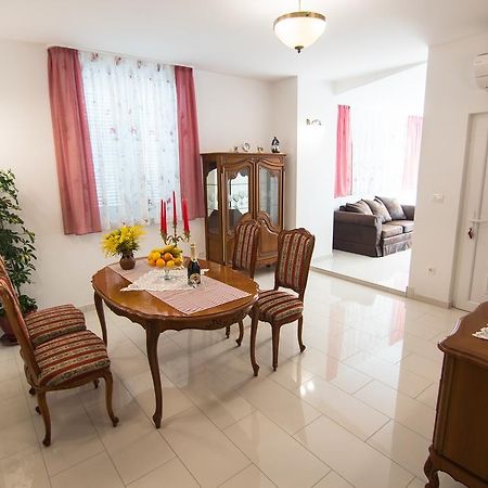 Apartment Vita Palit Esterno foto