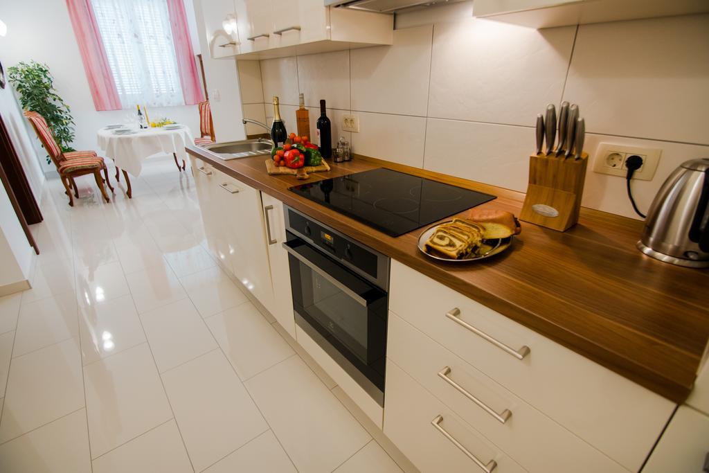 Apartment Vita Palit Esterno foto