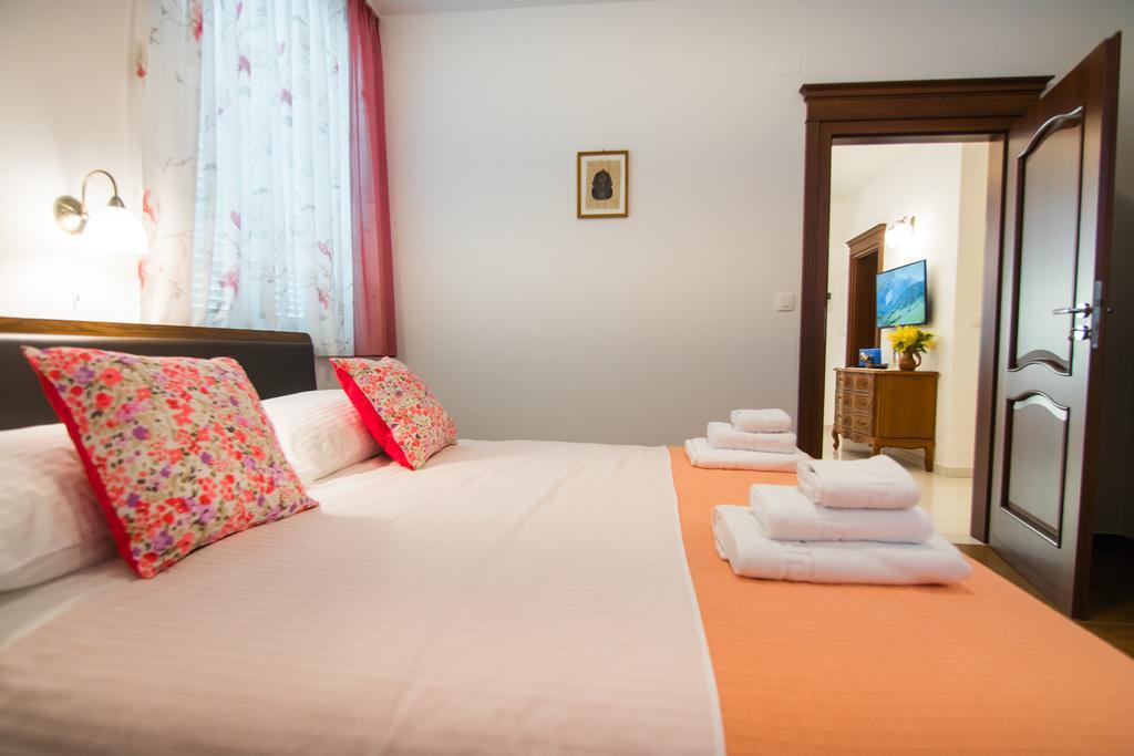 Apartment Vita Palit Esterno foto