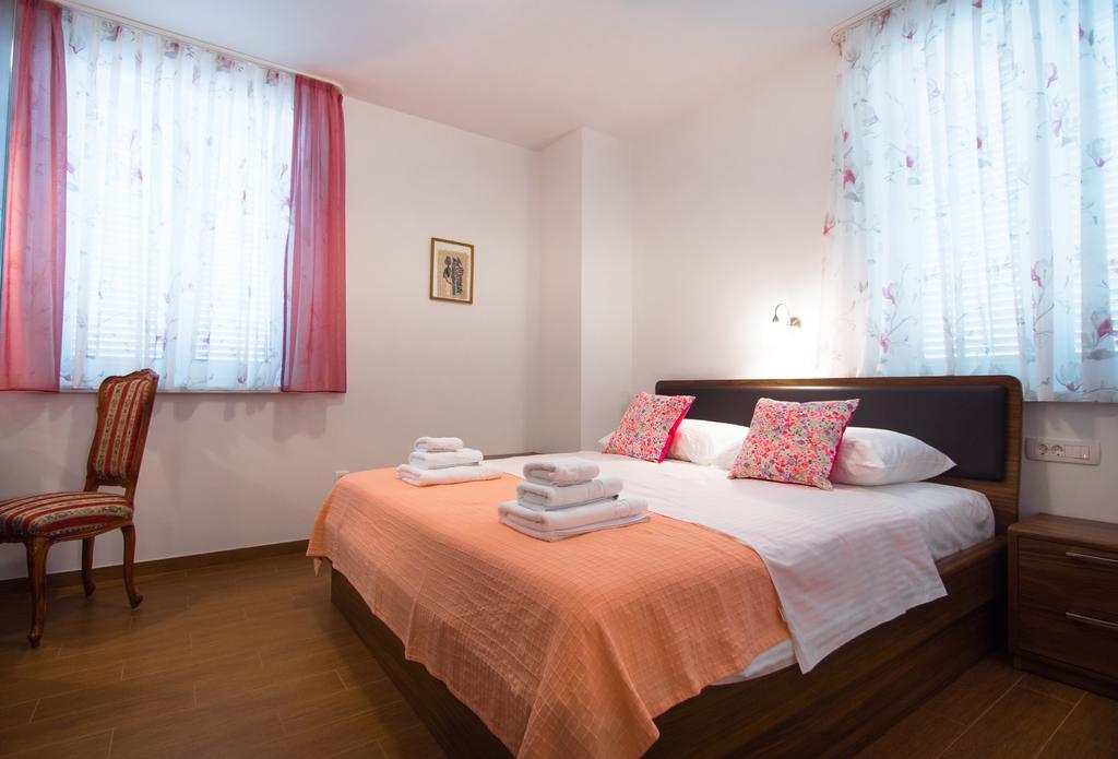 Apartment Vita Palit Esterno foto