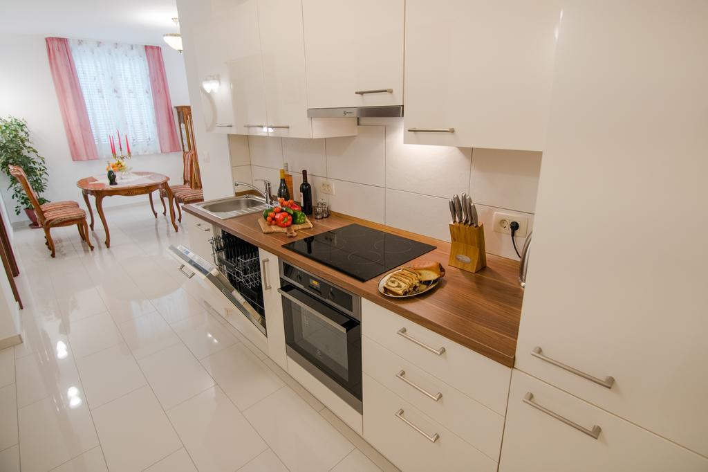 Apartment Vita Palit Esterno foto