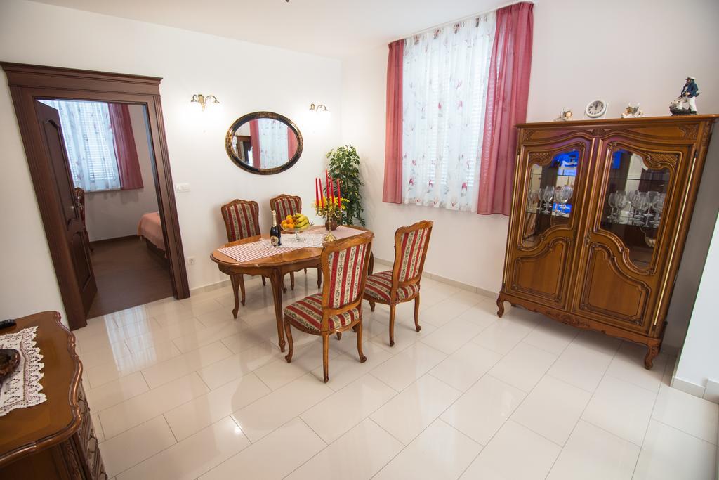 Apartment Vita Palit Esterno foto